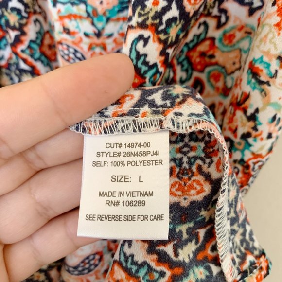 JUNIORS OFF-THE-SHOULDER SHIFT DRESS, COMBO - Picture 7 of 7